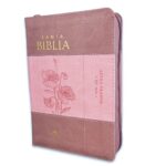 BIBLIA RVR60 035 BICOLOR ROSA CON INDICE Y CIERRE TAMAÑO PORTATIL